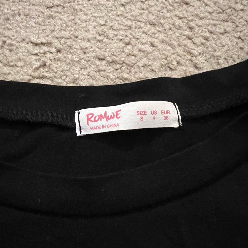 ROMWE tee - Picture 3 of 3